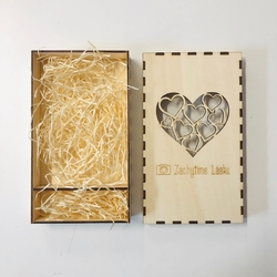 Dřevěná krabička na fotografie "Zachytíme lásku"  10x15 cm na USB
